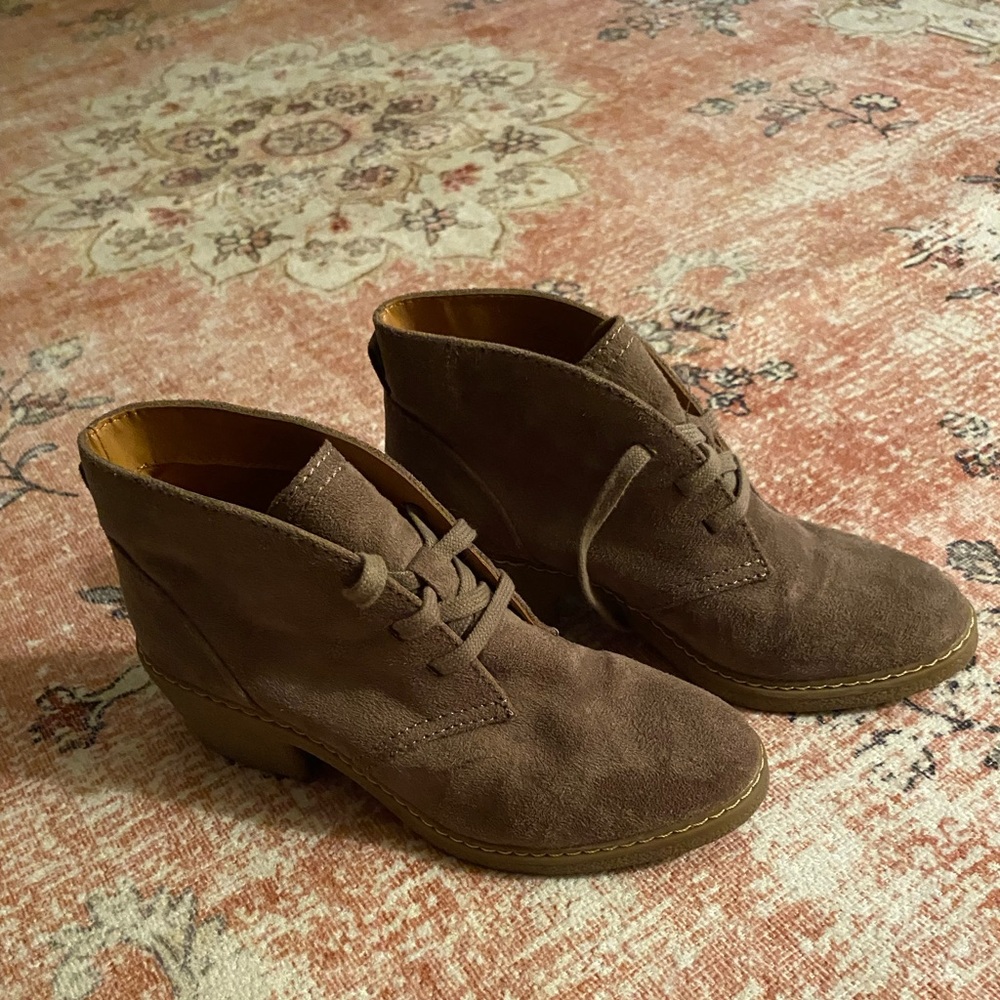 Universal Thread Booties - Picture 1 of 4